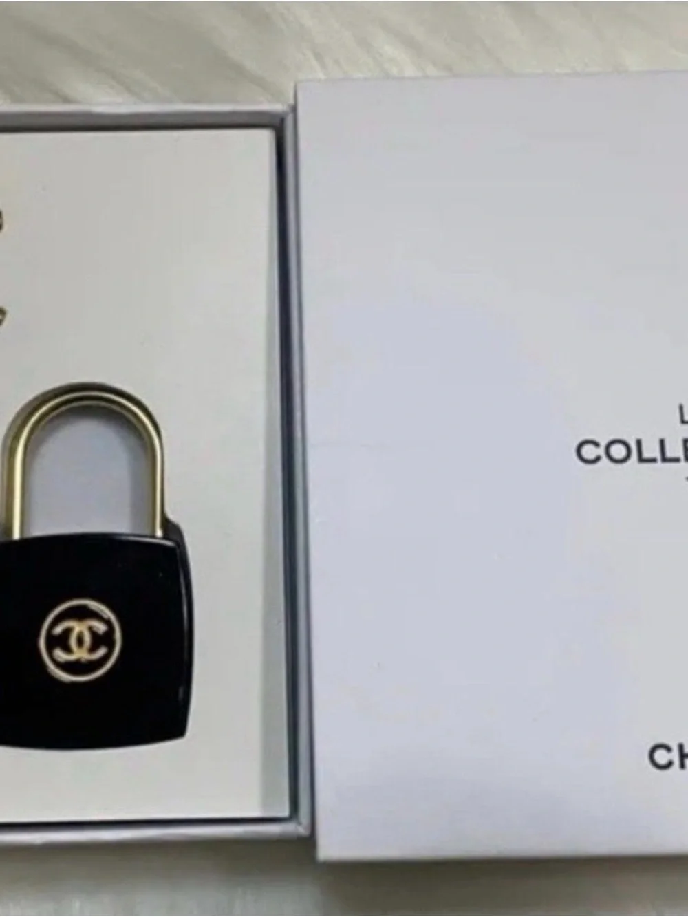 Chanel White and Black Mini Lock Keychain - Picture 4 of 4